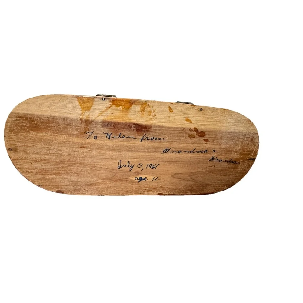 Vintage Oval Shaped Cedar Wood Box w Hinged Lid Jewelry Keepsake Trinket